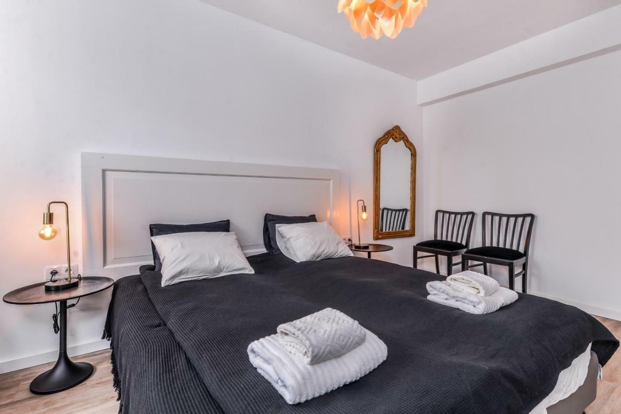 66 Apartment - Stylish Two Bedroom In Lozenets District By Flat Mаnager Sofia Eksteriør billede
